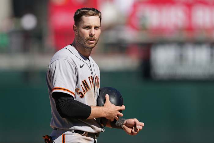 SF Giants outfielder Austin Slater looks to the dugout. (2022)